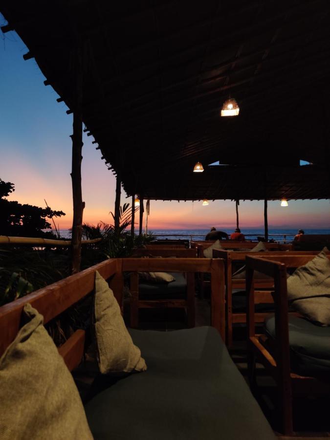 Lost Monk Beach Cottage Arambol Buitenkant foto